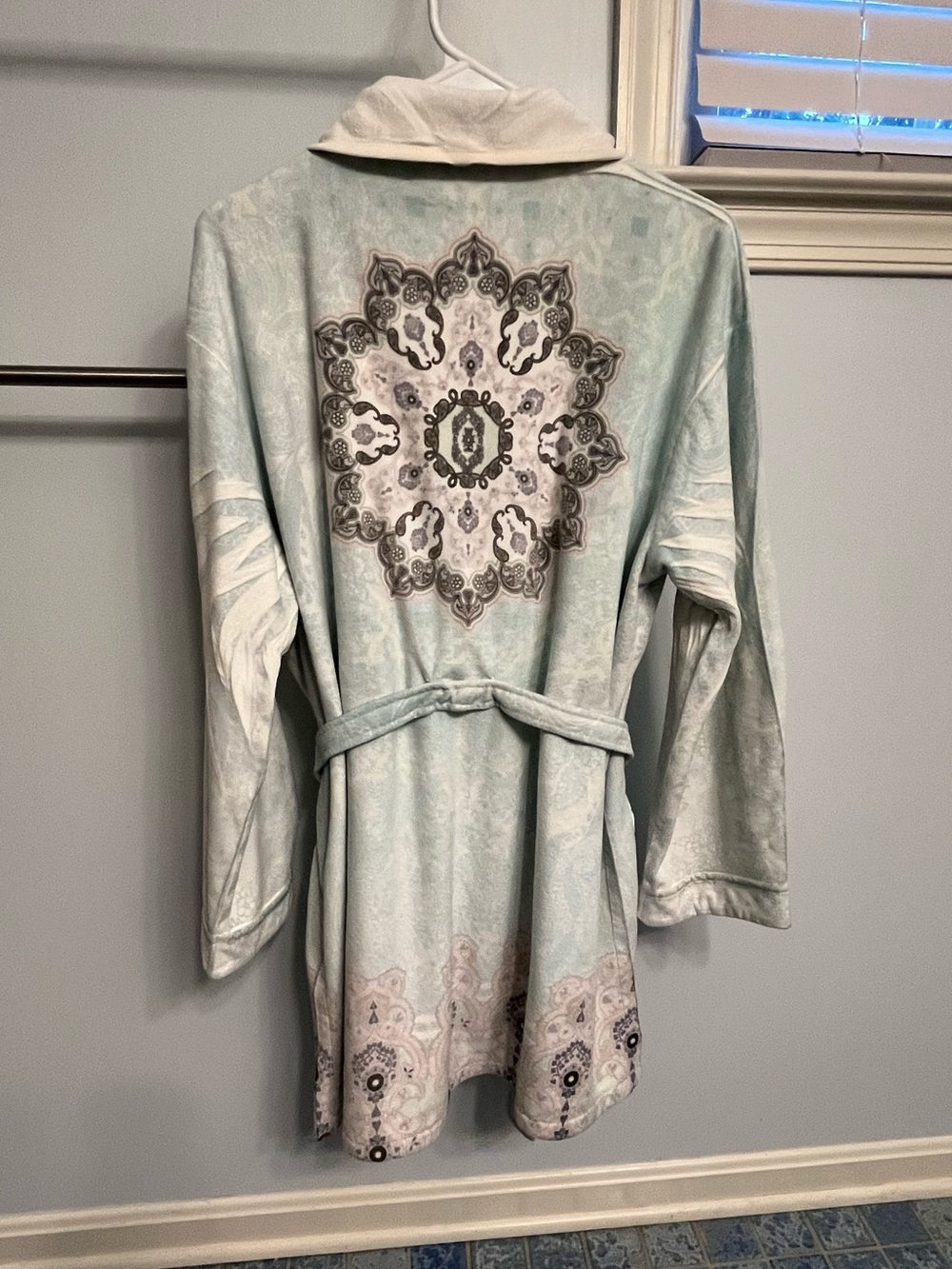Wrap Up by VP Luxury Microfiber Robe (Made in USA) - Size OS